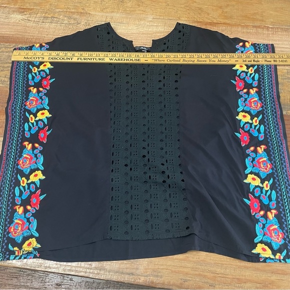 ANDREE women’s size Small Medium black embroidered poncho top boxy boho - Picture 7 of 11